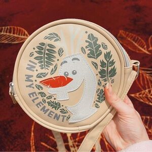 Disney Dani By Danielle Nicole Frozen II Olaf In My Element Handbag Purse Beige